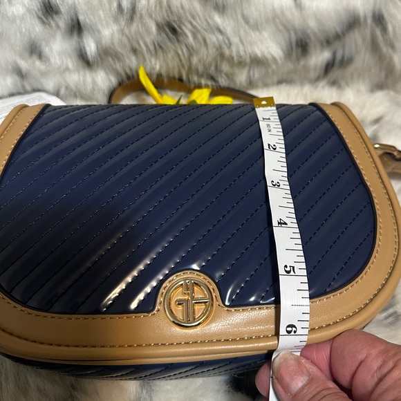 NWT Giani Bernini  Navy and Tan Crossbody Bag - Picture 5 of 8